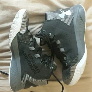 Gently Worn Under Armour Torch Fade Sneakers sz 5Y